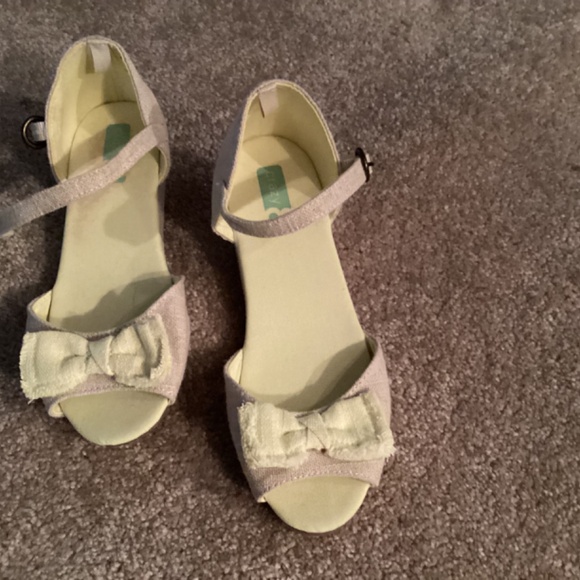 Girls sandals - Picture 3 of 3